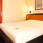 Kyriad Caen Nord - 3* Эрувиль-Сен-Клер