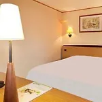 Kyriad Caen Nord - Отель