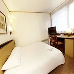 Kyriad Caen Nord - Отель