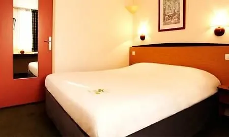 Kyriad Caen Nord - 3* Эрувиль-Сен-Клер