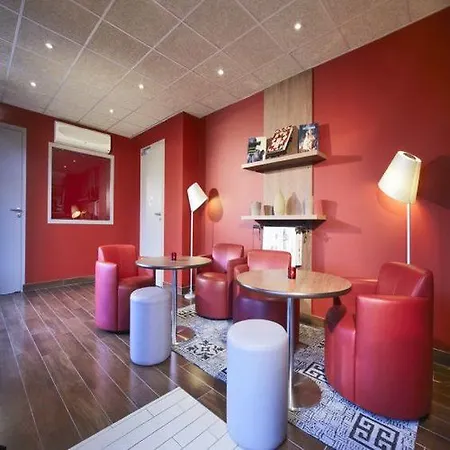 Отель Kyriad Caen Nord -