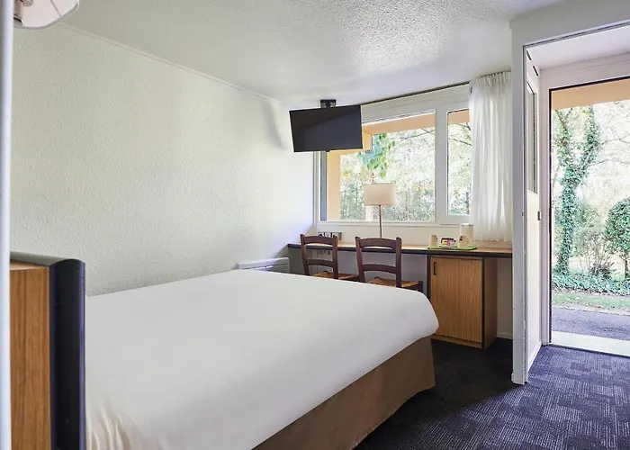 Kyriad Caen Nord - Hérouville-saint-clair Hotel 3*