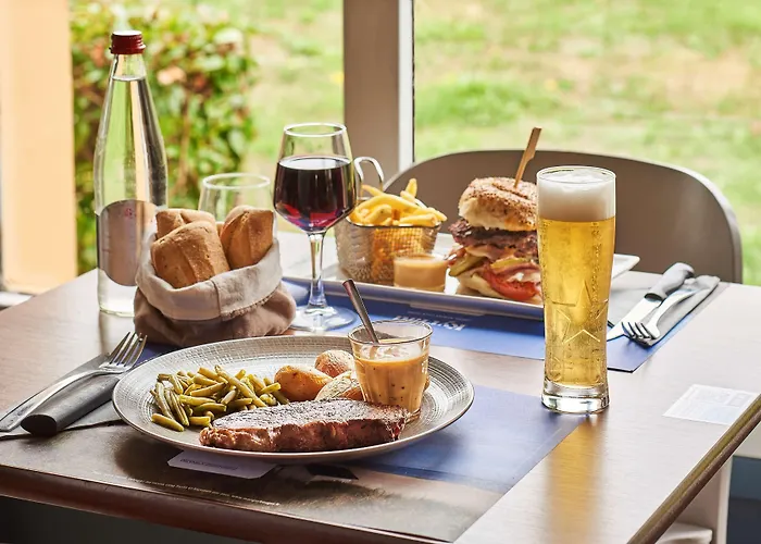 Kyriad Caen Nord - Hérouville-saint-clair Hotel 3*