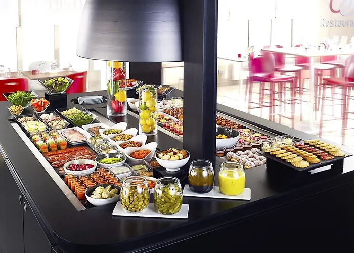 Kyriad Caen Nord - Hérouville-saint-clair Hotel 3*