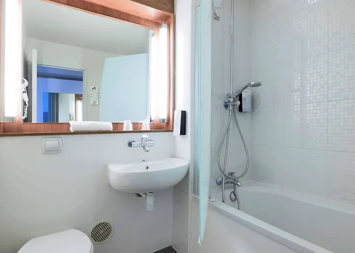 Kyriad Caen Nord - 3* Hérouville-Saint-Clair